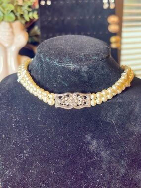 Annaleece Sliver Tone Pearl Choker Necklace